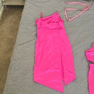 Chic Fuchsia Midi Dress